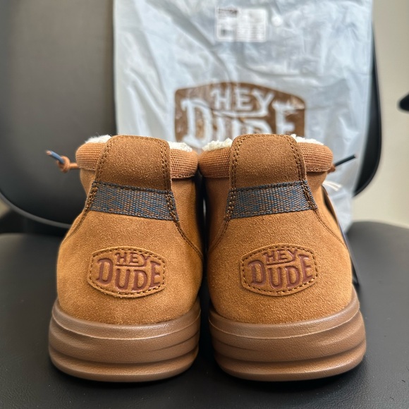 Hey Dude Shoes (brown/tan)